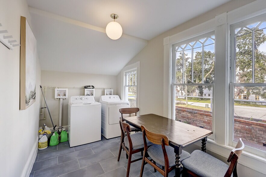 More Photos Of 404 S Ridgewood Ave, Daytona Beach Apartments For Sale