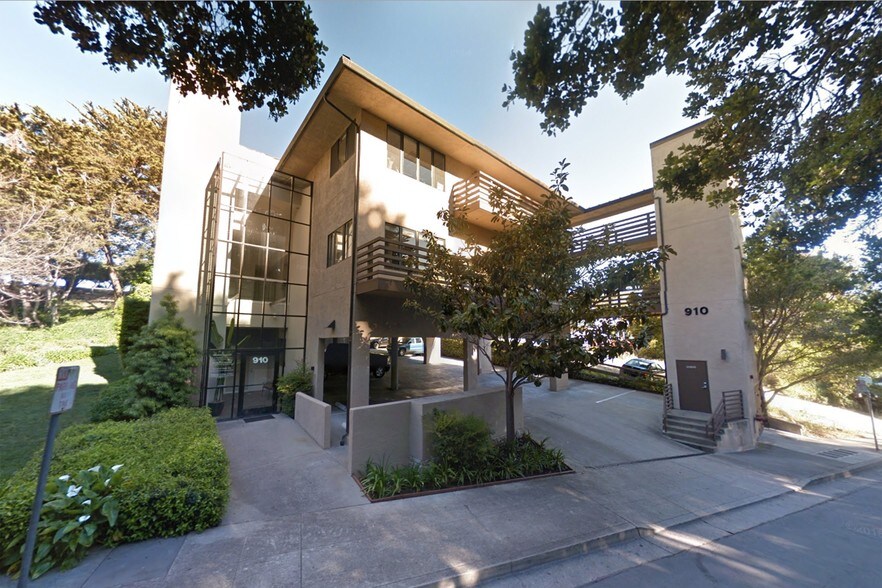 Primary Photo Of 910 Major Sherman Ln, Monterey Medical For Lease