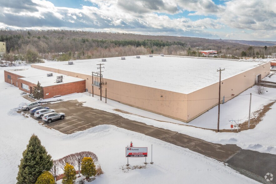 More Photos Of 10 Schultz Drive, Delano Warehouse For Lease