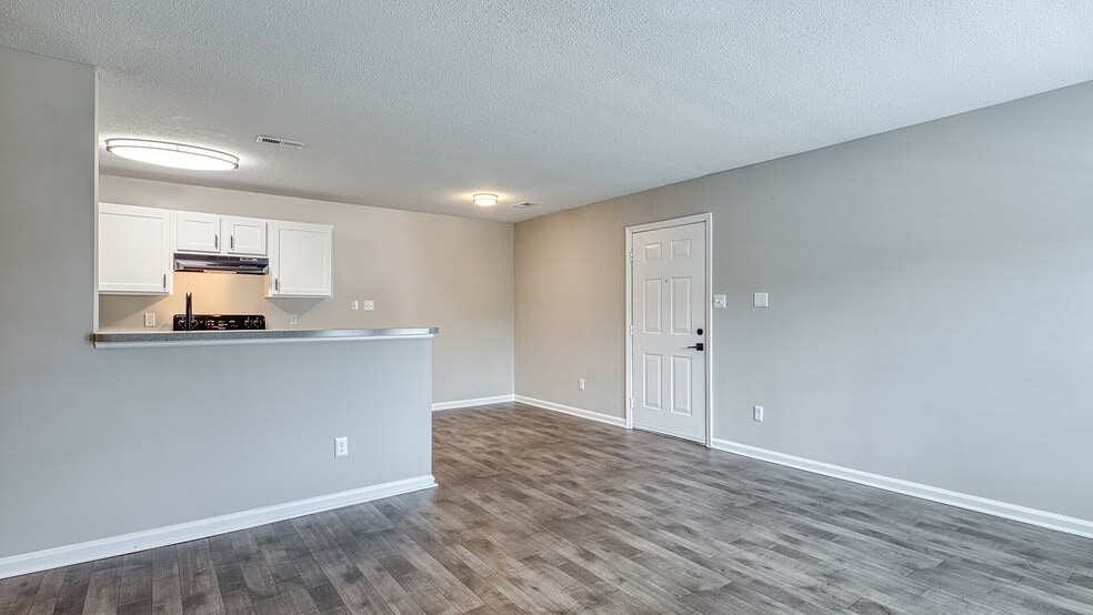 More Photos Of 1201 Edenham Ct, Virginia Beach Apartments For Sale