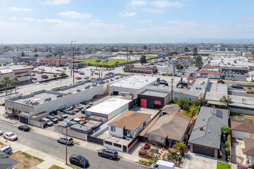 More Photos Of 4820 W 142nd St, Hawthorne Loft Creative Space For Sale