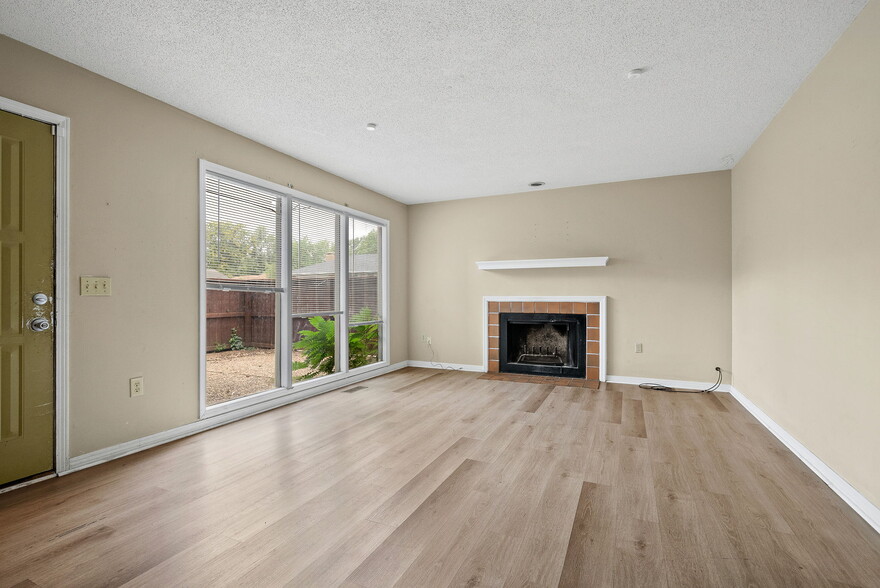 More Photos Of 2401 S 50th St, Fort Smith Apartments For Sale