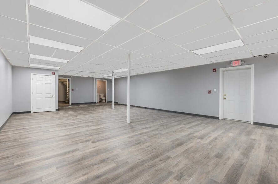 More Photos Of 531-545 Main St, Worcester Office For Sale