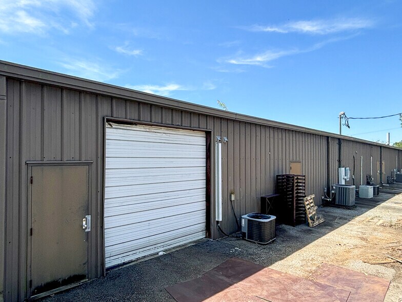 More Photos Of 2231 Technical Pky, Charleston Office For Lease