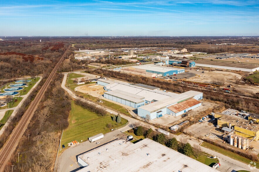More Photos Of 300 E Joe Orr Rd, Chicago Heights Manufacturing For Sale