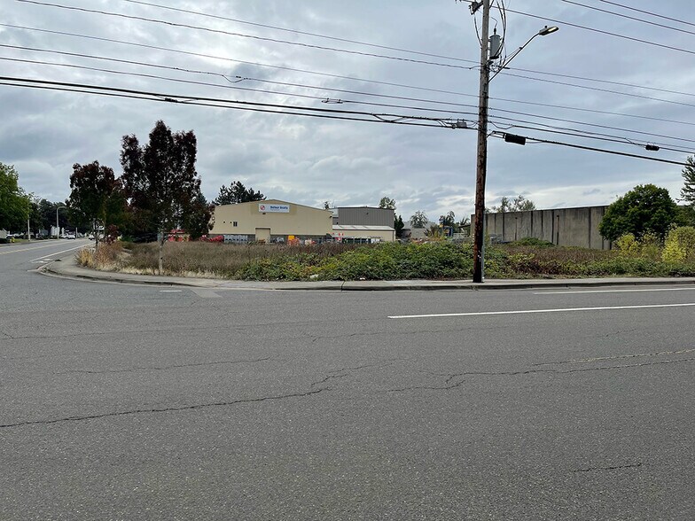 More Photos Of Lawnfield & 98th, Clackamas Land For Lease