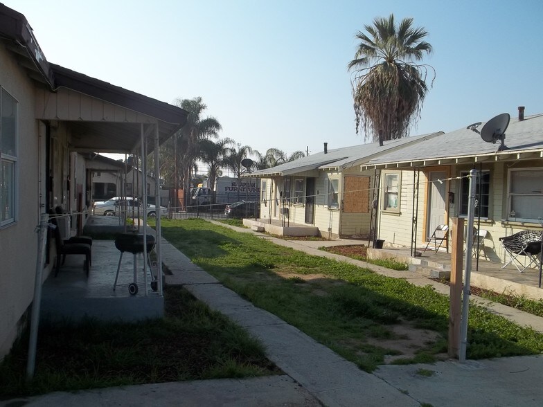 More Photos Of 2208 Lake St, Bakersfield Apartments For Sale
