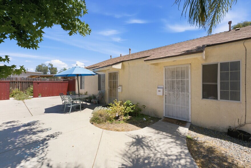 More Photos Of 559-565 61st St, San Diego Apartments For Sale