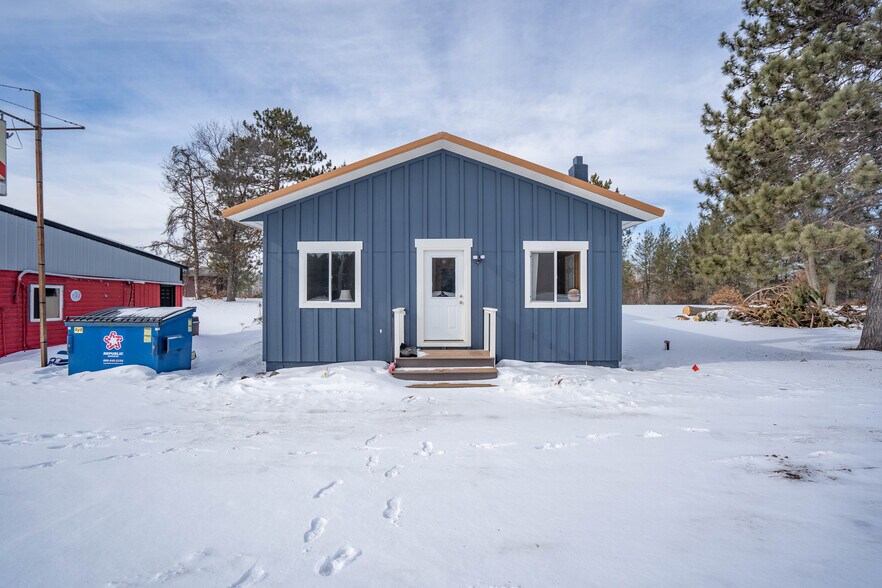 More Photos Of 16082 S Antler Inn Rd, Wascott Restaurant For Sale