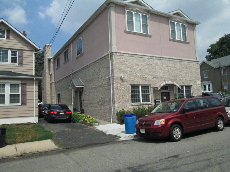 More Photos Of 525 Elm St, Kearny Auto Salvage Facility For Sale