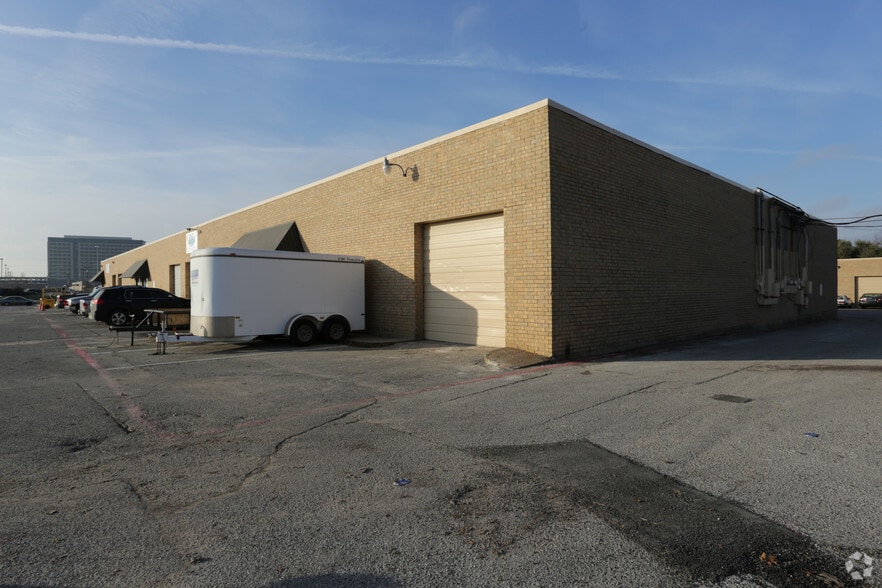 More Photos Of 1135 E Plano Pky, Plano Warehouse For Lease