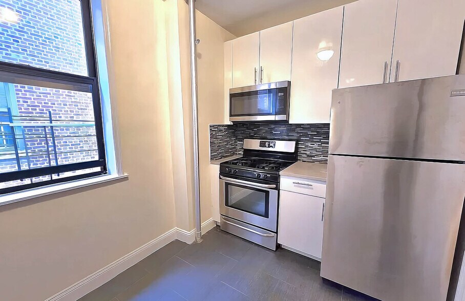 More Photos Of 2015 Bedford Ave, Brooklyn Apartments For Sale