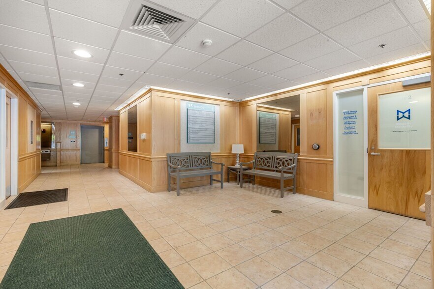 More Photos Of 95 Tremont St, Duxbury Medical For Sale