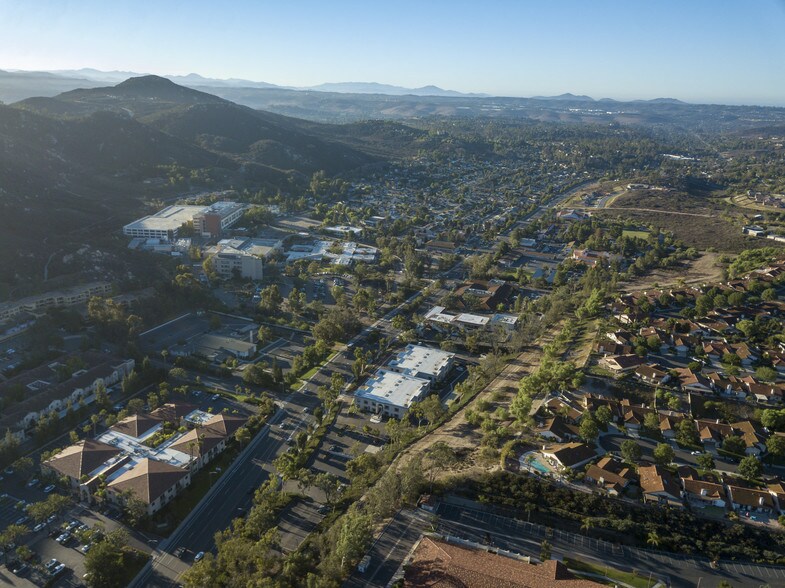 More Photos Of 15706-15708 Pomerado Rd, Poway Medical For Lease