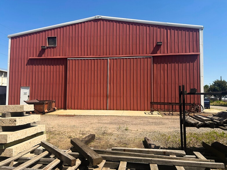 More Photos Of 5281 Lincoln St, Denver Manufacturing For Lease