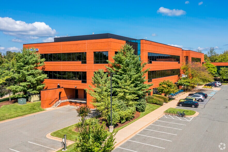 More Photos Of 20501 Seneca Meadows Pky, Germantown Office For Lease