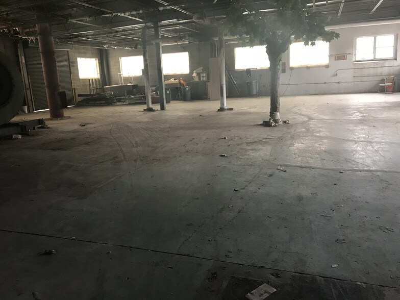 More Photos Of 2 Mill St, Cornwall Warehouse For Sale