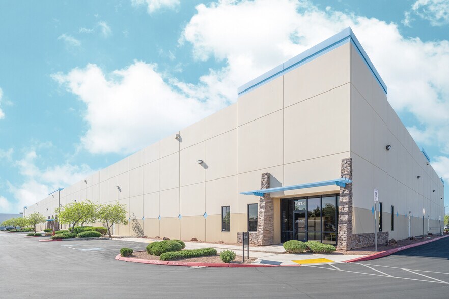 More Photos Of 3838 Civic Center Dr, North Las Vegas Warehouse For Lease