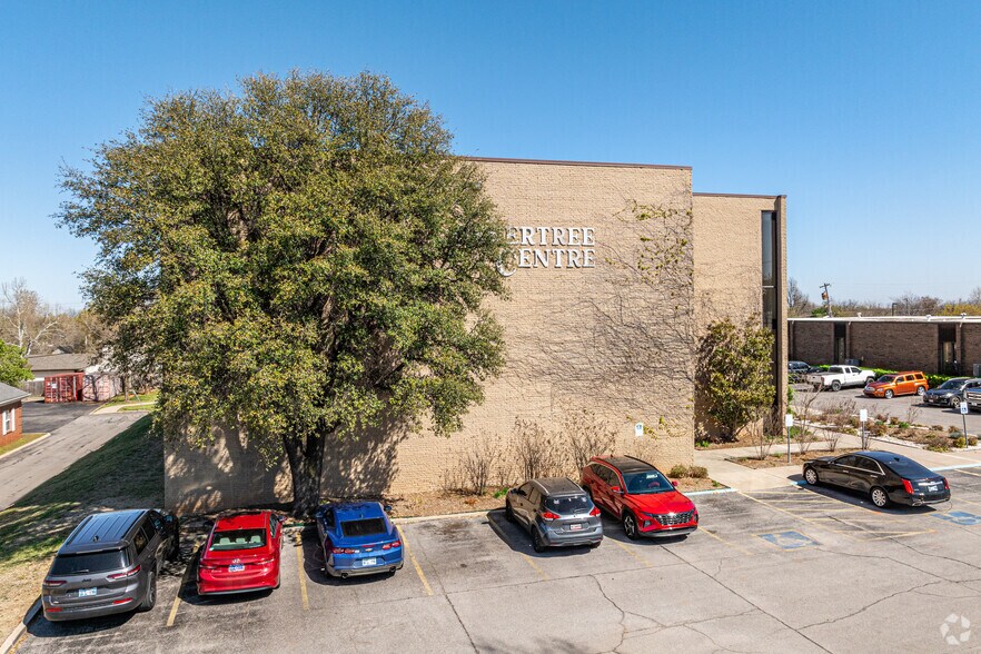 More Photos Of 3727 NW 63rd St, Oklahoma City Medical For Sale