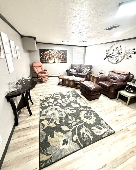 More Photos Of 1020 18th St, Woodward Office For Sale