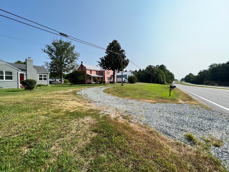 More Photos Of 13686 Richmond Tappahannock Hwy, Saint Stephens Church Research And Development For Sale