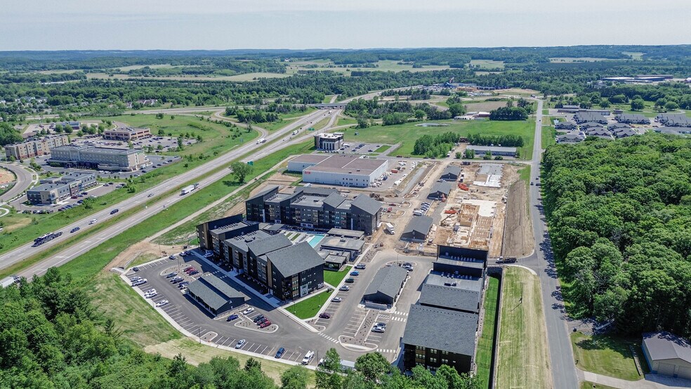 More Photos Of 4740 Bourbon St, Eau Claire Warehouse For Lease