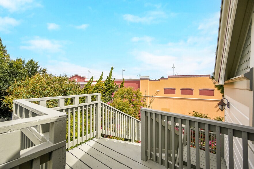 More Photos Of 742 B St, Hayward Restaurant For Sale