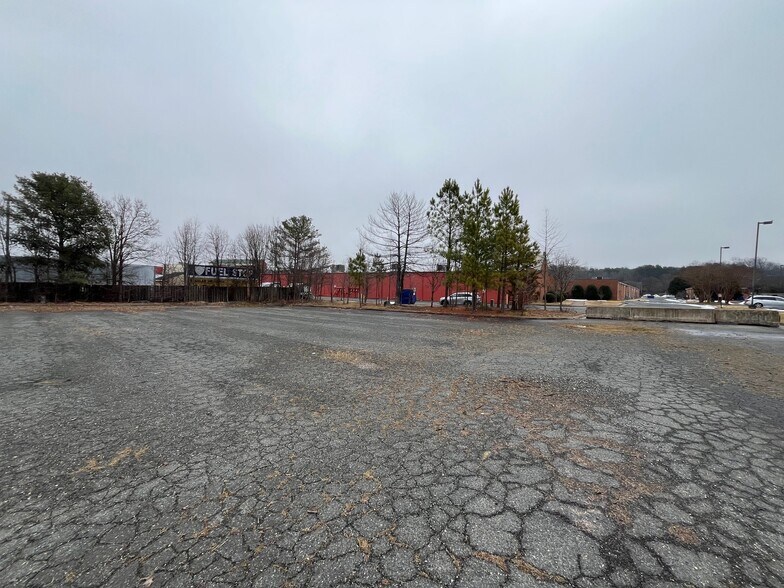 More Photos Of 4904 Southpoint Pky, Fredericksburg Land For Lease