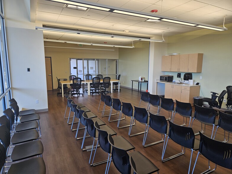 More Photos Of 10690 Del Mar Pky, Aurora Unknown For Lease