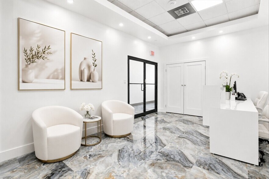 More Photos Of 2920-2950 NE 207th St, Aventura Unknown For Lease