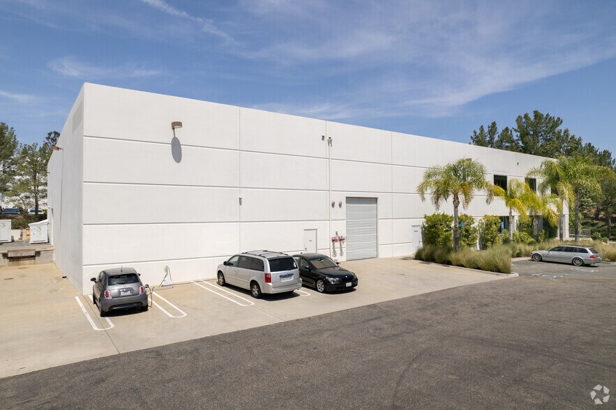 More Photos Of 19641 Da Vinci, Foothill Ranch Warehouse For Lease