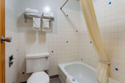 More Photos Of 830 W Highway 24, Goodland Hotel For Sale