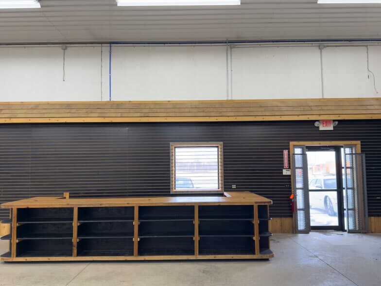More Photos Of 406 Rt-104, Ontario Freestanding For Lease