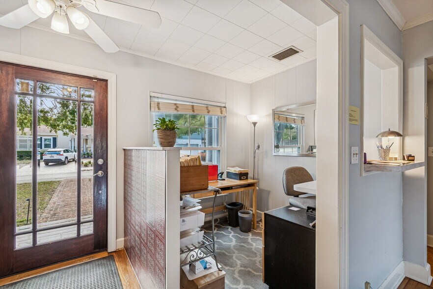 More Photos Of 3705 S Macdill Ave, Tampa Medical For Sale