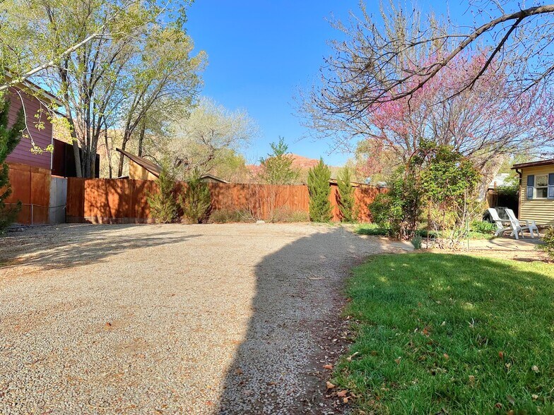 More Photos Of 168 S 100 W, Moab Specialty For Sale