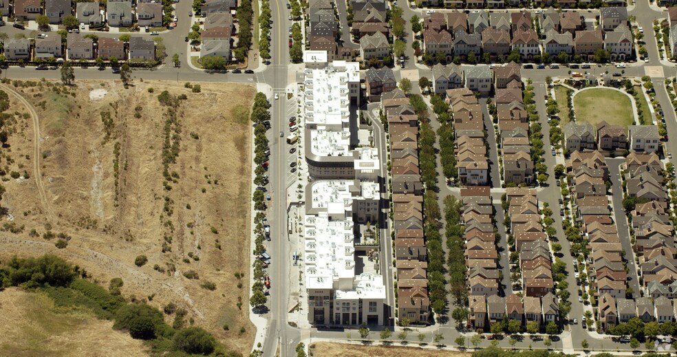 More Photos Of 1375-1411 Sycamore Ave, Hercules Unknown For Lease