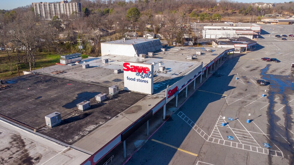 More Photos Of 2619 Pike Ave, North Little Rock Unknown For Lease