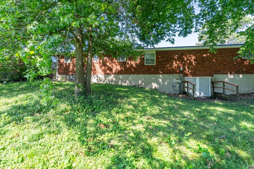 More Photos Of 210 Anderson Ln, Belleville Multifamily For Sale
