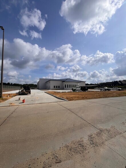 More Photos Of 520 J F Smith Ave, Slidell Distribution For Sale