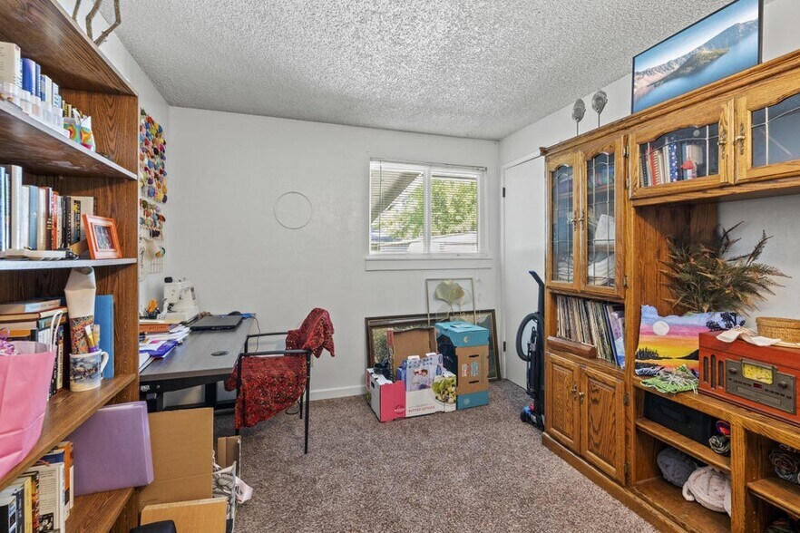 More Photos Of 3001 Juanipero Way, Medford Apartments For Sale