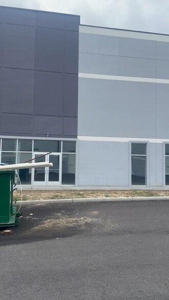 More Photos Of 1700 Lakewood Rd, Toms River Unknown For Lease