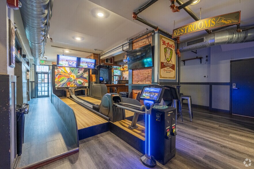More Photos Of 1209 S Charles St, Baltimore Bar For Sale
