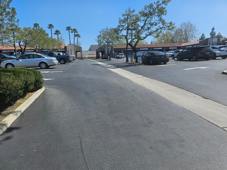 More Photos Of 22706-22762 Aspan St, Lake Forest Unknown For Lease