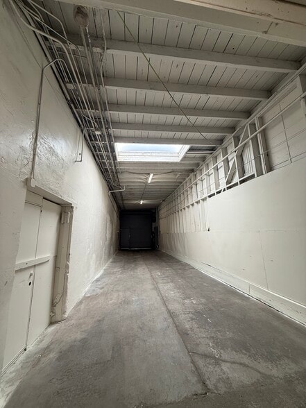 More Photos Of 2414 San Bruno Ave, San Francisco Flex For Lease