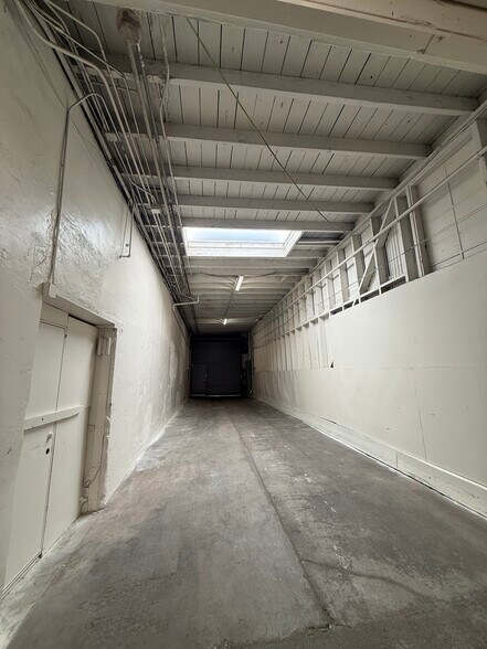 More Photos Of 2414 San Bruno Ave, San Francisco Flex For Lease