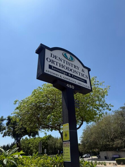 More Photos Of 480 S Rosemead Blvd, Pasadena Office For Sale