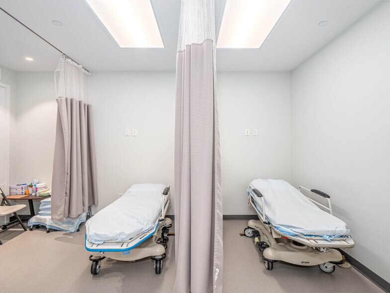 More Photos Of 70 W 36th St, New York Office For Sale