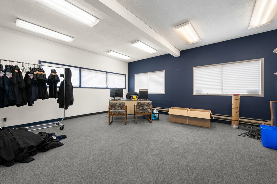 More Photos Of 3521 Franklin Blvd, Eugene Auto Dealership For Sale