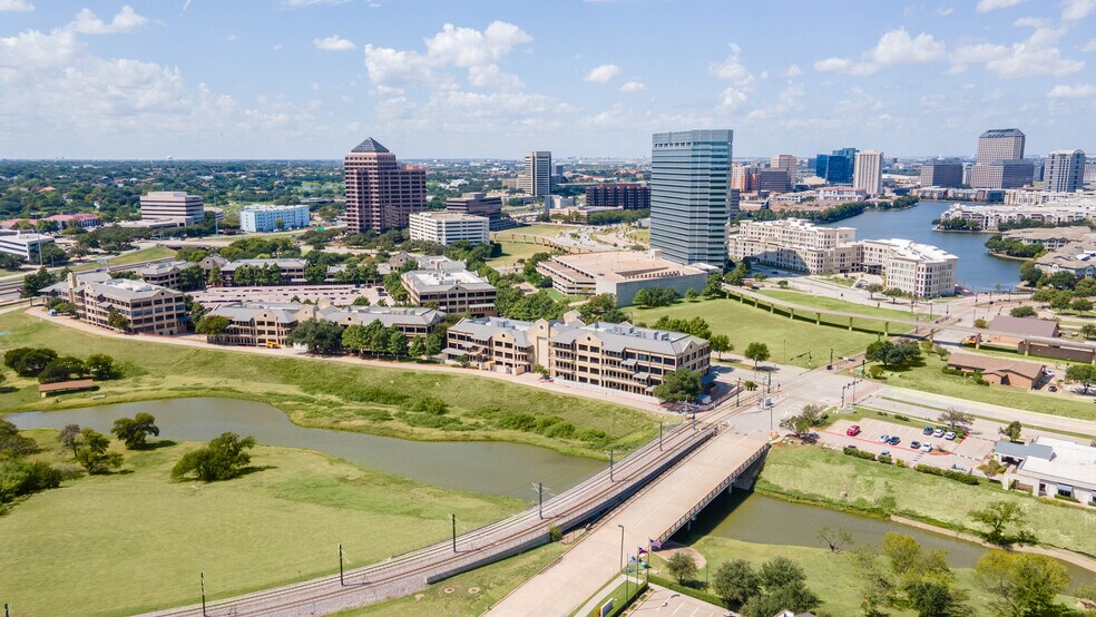 More Photos Of 5020 Riverside, Irving Unknown For Lease