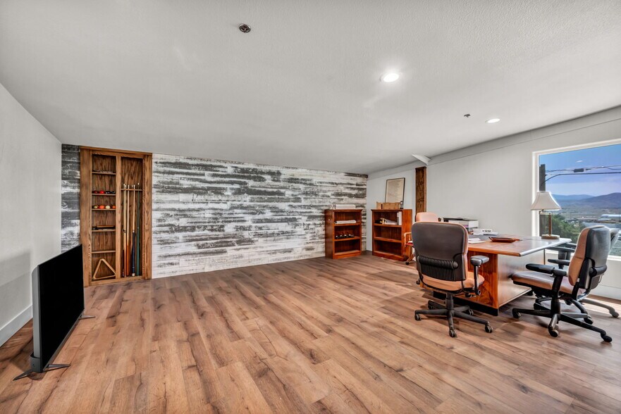 More Photos Of 2 Brown dr, Mound House Manufacturing For Sale